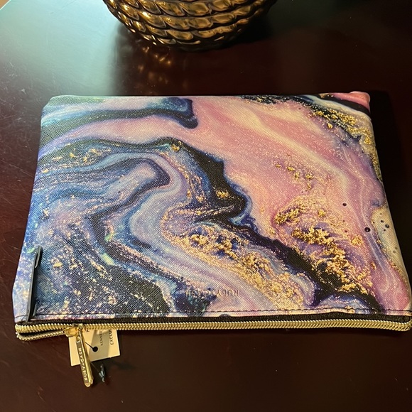 Ruby & Cash makeup pouch - Picture 3 of 5